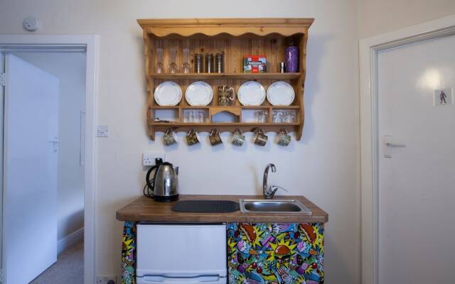 Unique & Beautiful Home for 8 in East Putney