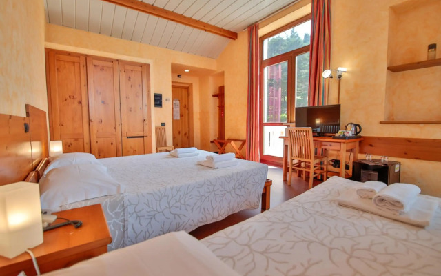 Pràcatinat Hotel & Restaurant