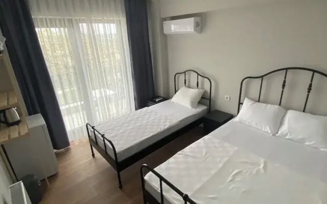 Rose Otel