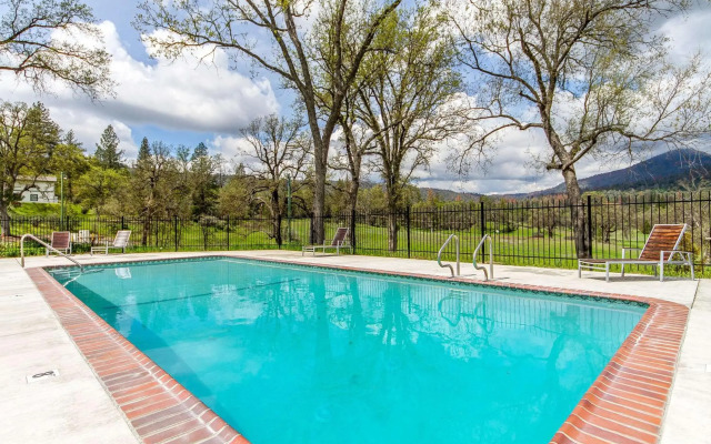 Sierra Sky Ranch, an Ascend Hotel Collection Member
