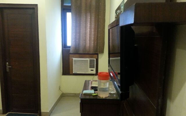 Hotel Tashkent Palace