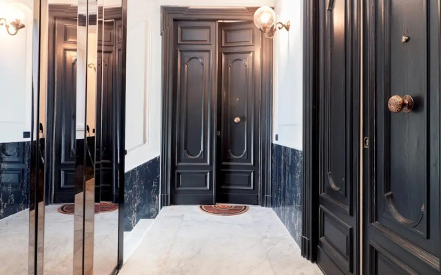 Palazzo Nan 5 Piano Scala B