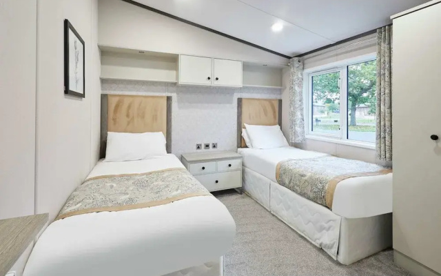 Host Stay Brackencroft Lodge
