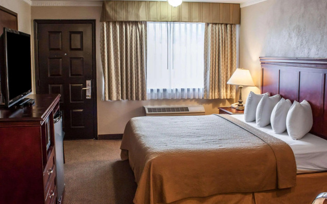 Quality Inn & Suites Fife Seattle