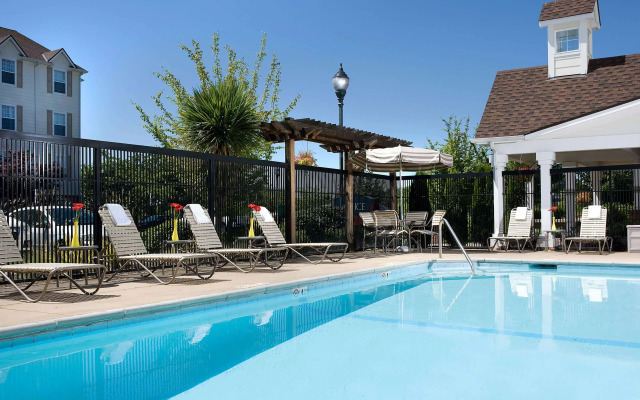 Sonesta Simply Suites Seattle Renton