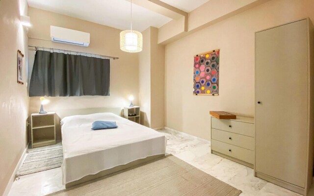 Beautiful Apartment in Chalkida With Wifi and 2 Bedrooms