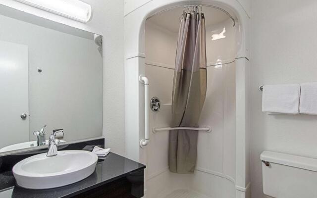 Days Inn by Wyndham Rock Springs