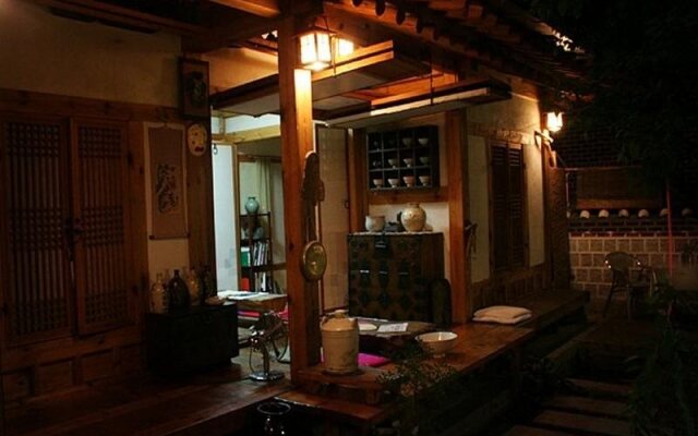 Tea Hanok Guesthouse