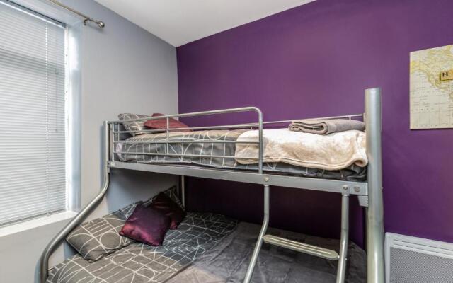 Stockton Town Centre Spacious Apartment free parking and wifi