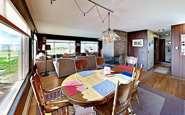 4612 SW Pacific Coast Hwy Home