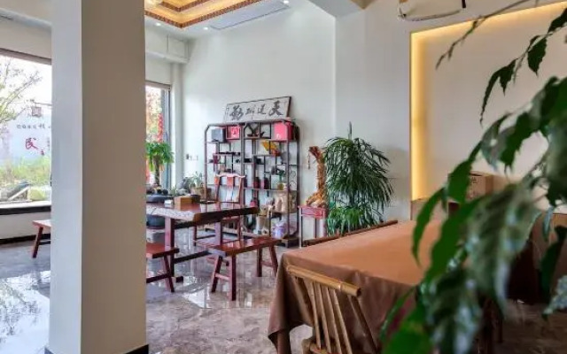 Wuyishan Hike Tea House Inn