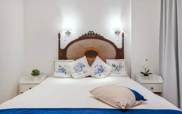 2 Bed-sleeps 4-vilamoura Beach-pool-spa-balcony