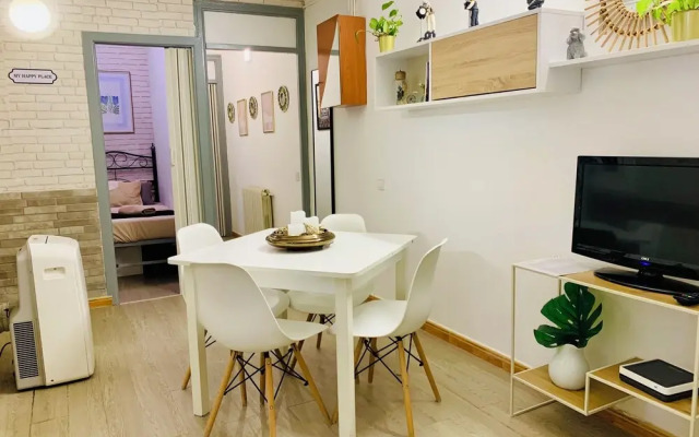 Basic Interior Apartment Sagrada Familia