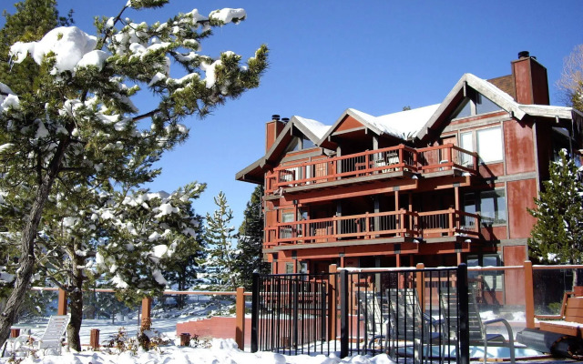 Edgelake Beach Club