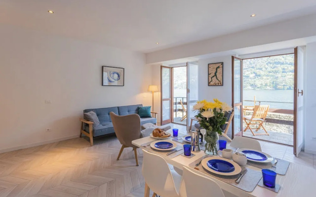 Your Private Harbour Nearby George Clooney by Rent all Como