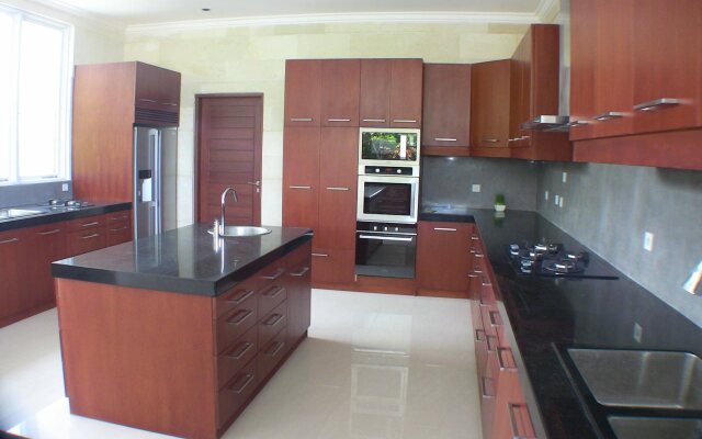 Villa Beachside
