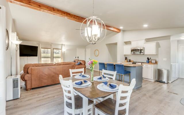 Lakefront Rogers Retreat w/ Grill & Spacious Deck