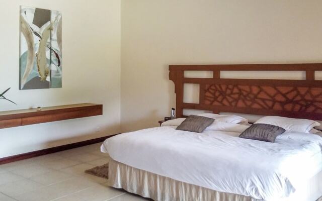 Villa With 4 Bedrooms in Tamarin, With Private Pool, Furnished Garden