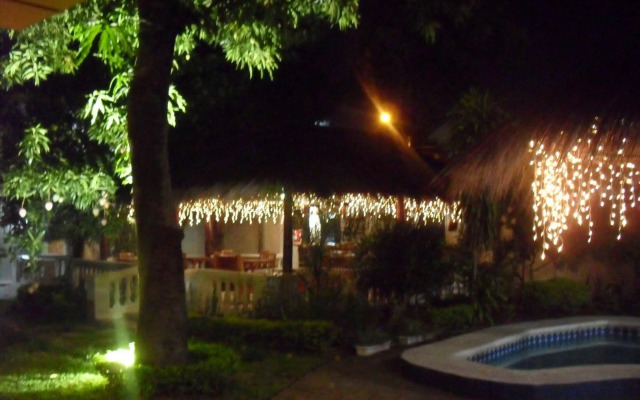 Ross Char Hotel