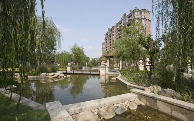 Lanson Place Jin Qiao Service Residences