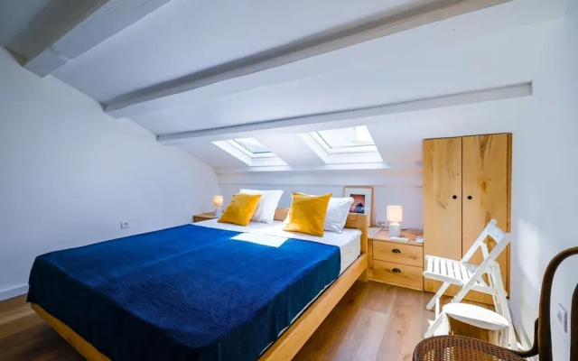 Radiant and Trendy Downtown Rovinj Apartment
