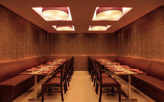 Grand Tiara Hotel