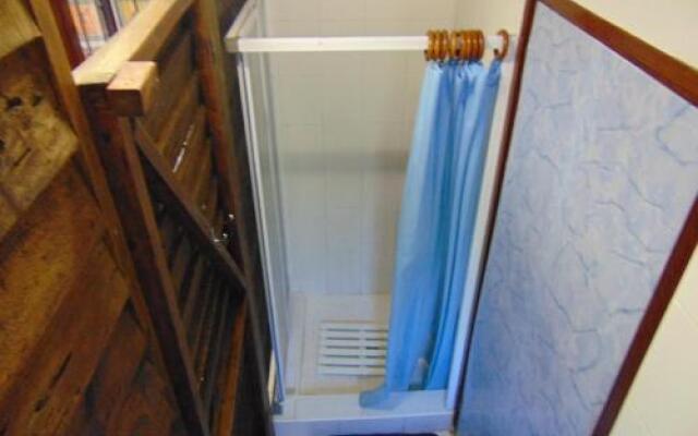 Airport Beach Backpackers