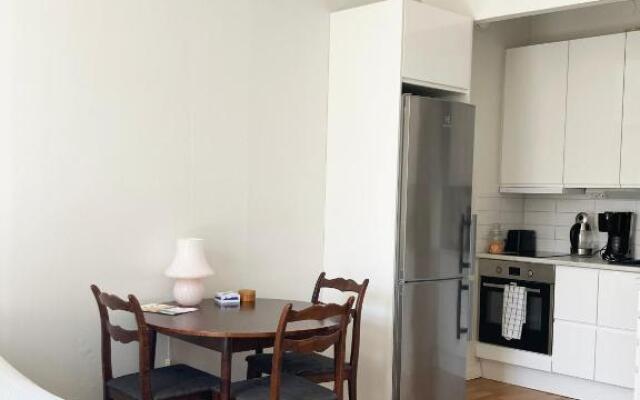 Bright one-room studio in the heart of Kallio