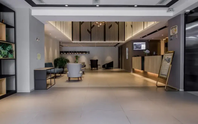 Homeinn Selected Hotel (Shanghai Sinan Road)