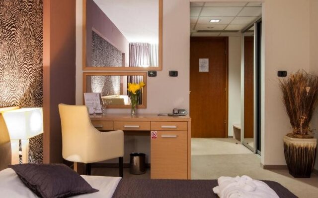 Hotel Zoo
