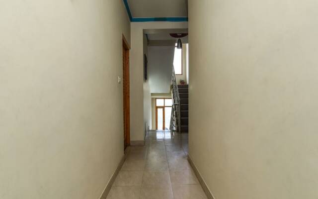 OYO Home 15841 Serene Mountain View Studio