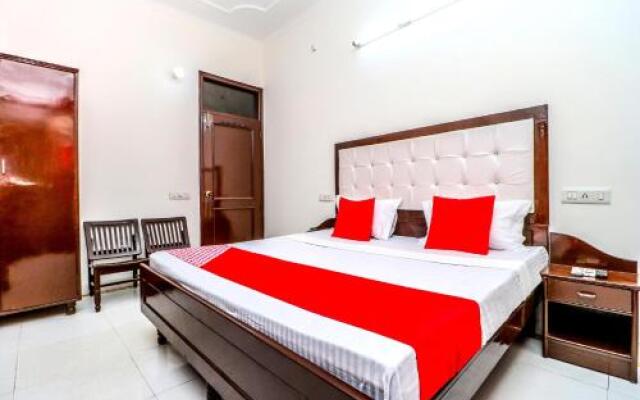 OYO 11036 Preet Lodge Mohali