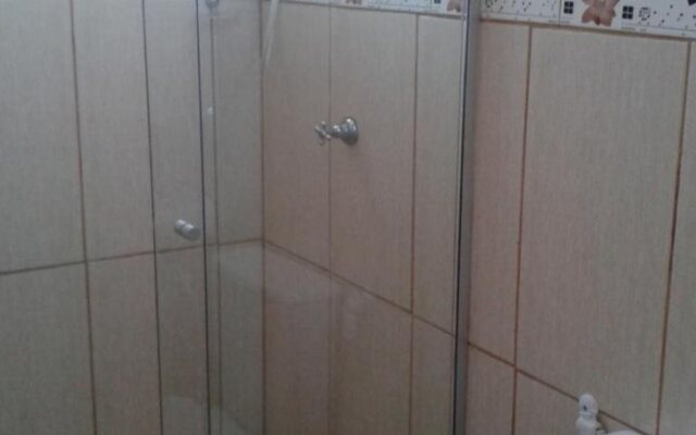 Hotel e Pousada Arara Azul