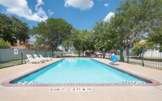 Days Inn by Wyndham Bryan College Station