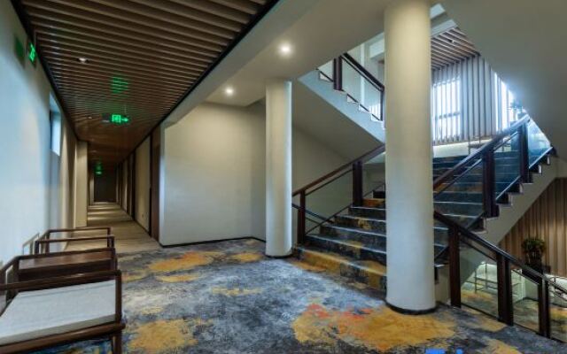 Sanya icare Aiqi Hotel (Dadonghai No.1 Harbour City)