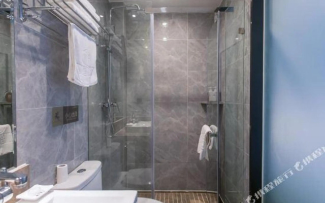 Kaju Hotel(Olympic Xinglong Street subway station store)