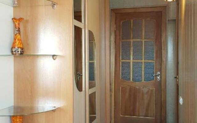 Apartment on Кривенко 81