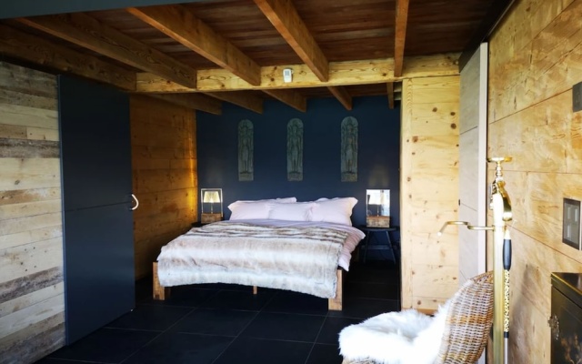 Chalet With Panoramic Views of the Mountains of the Oberland and Lake Thun – Guest Rooms – Aeschlen ob Gunten