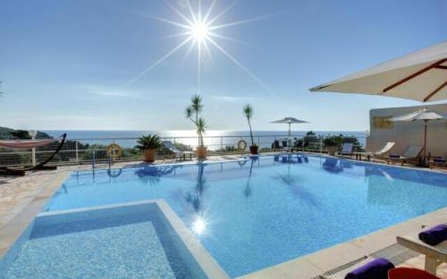 Paramonas Villa 0 Pool Air Con WiFi