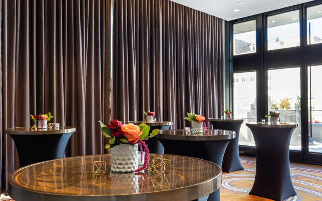 Cambria Hotel Nashville Downtown