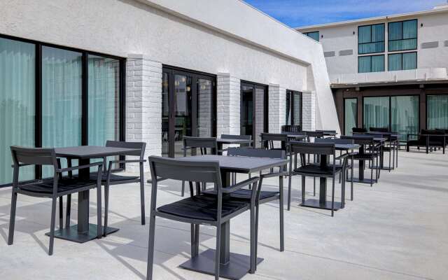 DoubleTree by Hilton Palmdale, CA