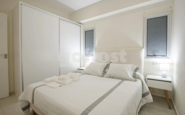 Exceptional Apartment W Great View