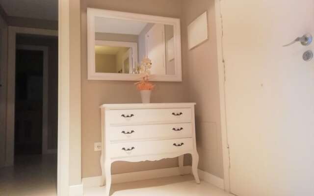 Residencial Paradise Village B