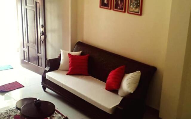 Manora Apartments and Guest House