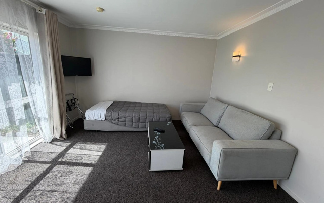 Coachman Motel – Guest Rooms – Christchurch