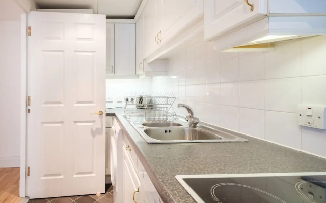 Holborn Penthouse Apartment with Terrace