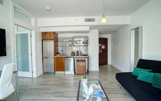 Private Apartment at the Congress