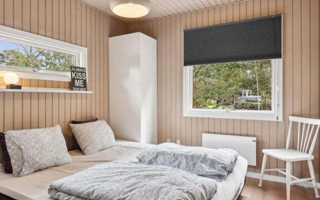 5 Star Holiday Home in Hals