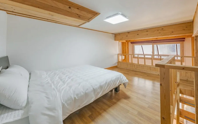 Yeongheungdo Rainbow Ocean View Pension