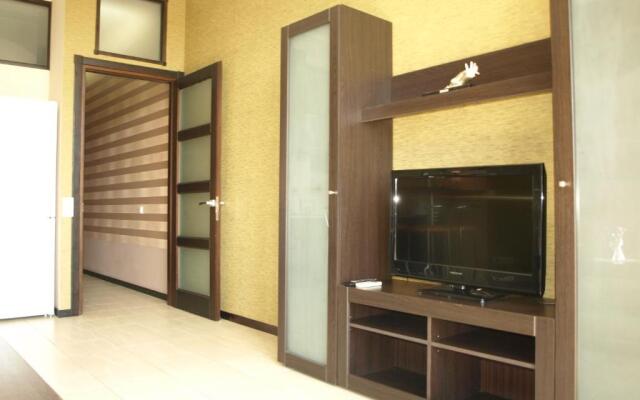 Arcadia Gold Apartments